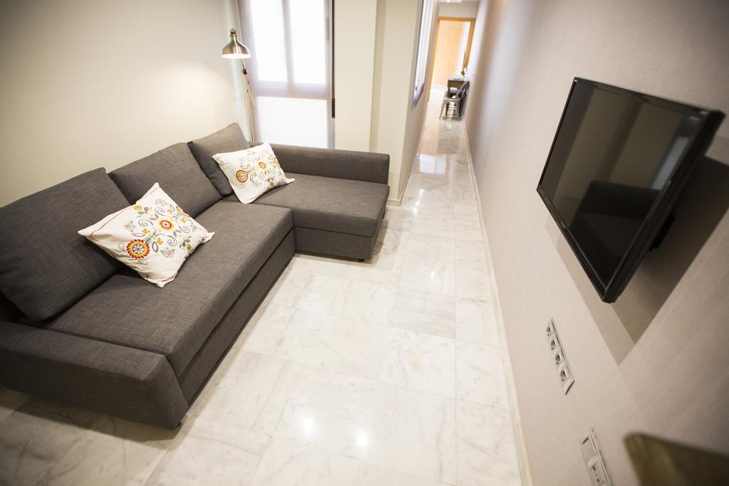 Ab Apartamentos Reding Малага Экстерьер фото