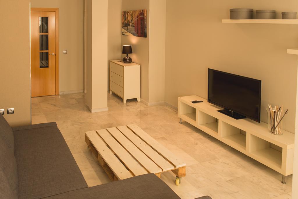 Ab Apartamentos Reding Малага Экстерьер фото